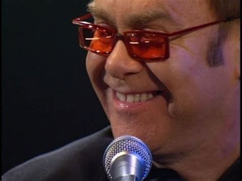 Levon -Elton John - Live in New York 2004 - YouTube