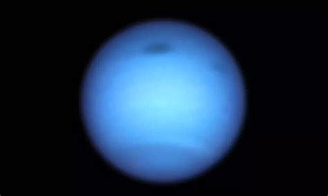 NASA Hubble telescope tracks dark storms on Neptune behaving oddly ...