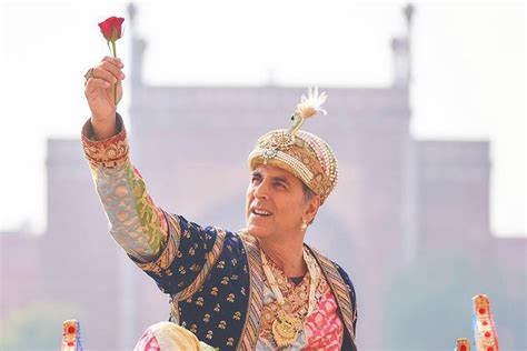 Akshay Kumar spotted in Agra while shooting 'Atrangi Re'; Shares BTS ...