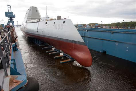 USS DDG 1000 Zumwalt Stealth Guided Missile Destroyer Launched At Bath ...