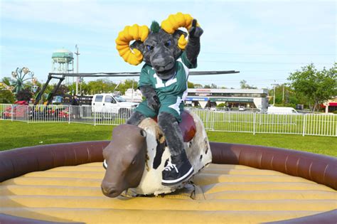 May 2017: Farmingdale State College - Ram-Bo - Mascots