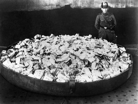 Old Pics Archive on Twitter | Hyperinflation, Weimar, Germany