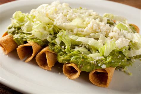 Taquitos fritos De Picadillo De Pollo - Real De Oaxaca