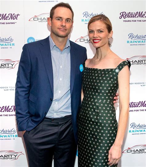 Brooklyn Decker Jokes Andy Roddick Marriage Is ‘Transactional’ | Us Weekly