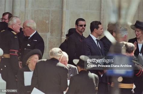 George Michael Funeral Photos and Premium High Res Pictures - Getty Images