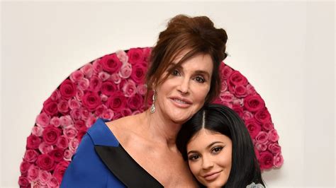 Kylie Jenner Debuts Long Hair Extensions While Supporting Dad Caitlyn ...