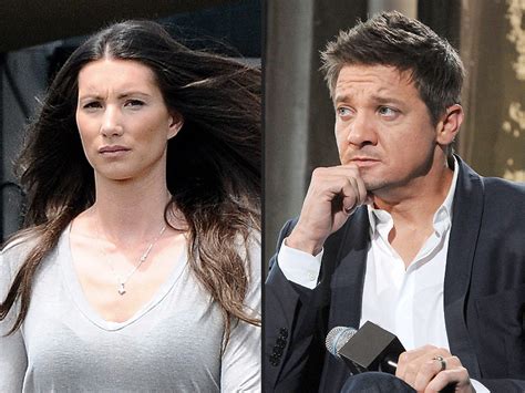 Jeremy Renner and Wife Sonni Pacheco Split : People.com