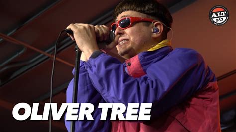 Oliver Tree Performs "Alien Boy" - YouTube