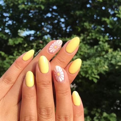 😍All products for yellow color at Naily 💅 | Fashion nails, Yellow nails design, Rounded acrylic ...