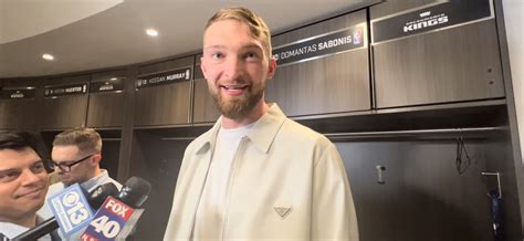 Source: No avulsion fracture surgery for Domantas Sabonis, despite report