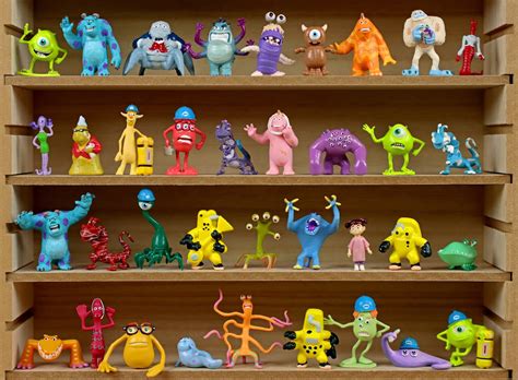 Dan the Pixar Fan: Monsters, Inc: "Fright Packs" Blind Bag Mini Figures!