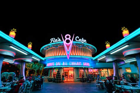 Flo’s V8 Cafe