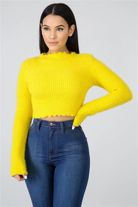 Pin tillagd av Stacy💋 ️💋Bianca Blacy på Clothing-Yellow-Sweaters