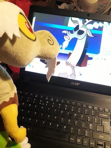 Watching MLP with plushie Discord. 😸 : r/mylittlepony