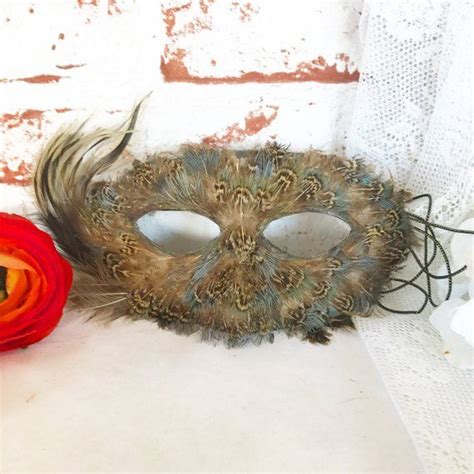 Feathered Masquerade Mask feathers Mardi Gras Halloween Costume Masque ...