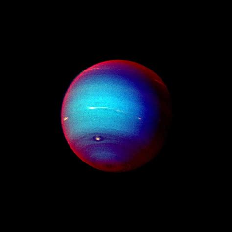 Secrets of Neptune's atmosphere