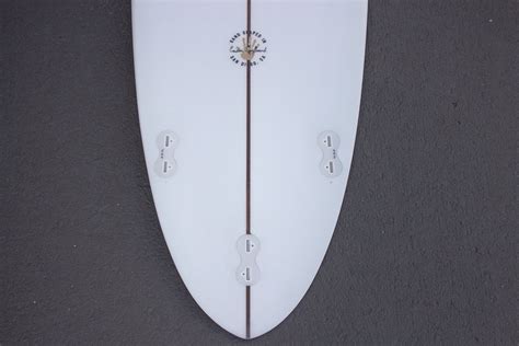 SURFBOARD TAIL SHAPES BASICS: WHAT ARE THEY AND HOW DO THEY WORK? – Degree 33 Surfboards