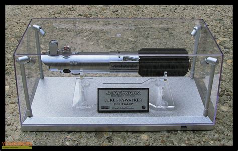 Star Wars: A New Hope Luke Skywalker lightsaber Graflex conversion replica prop weapon