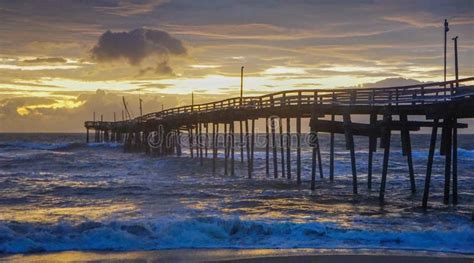 Avon North Carolina Fishing Pier Stock Image - Image of coastal, sunrise: 163737417