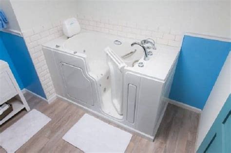 Safe Step Walk-In Tub Reviews (2024) | The Senior List