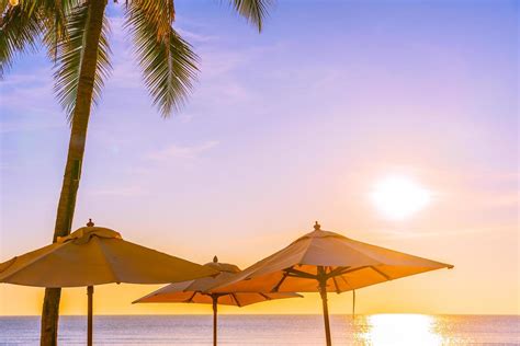 Beautiful tropical nature and umbrellas 2009231 Stock Photo at Vecteezy