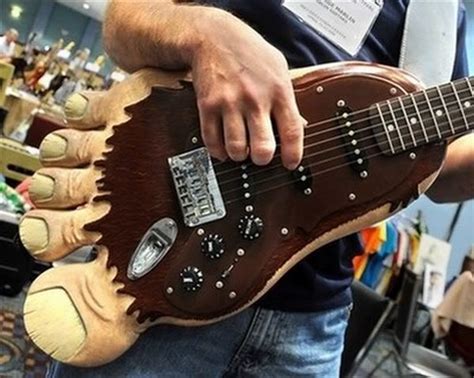 http://www.sgclub.com/humour/weirdest-guitars/ | Guitar, Guitar design, Cool guitar