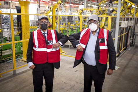 Isuzu updates Minister Ebrahim Patel on its R1.2-billion Gqeberha plant ...