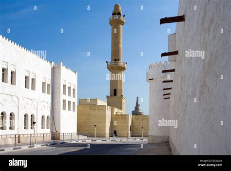 Doha qatar traditional architecture hi-res stock photography and images ...