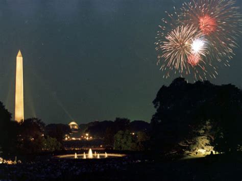 Photo Gallery: Fireworks on the National Mall | National Mall Coalition