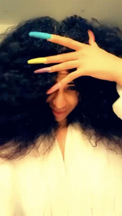 Cardi B mesmerizes fans with her beautiful natural hair (photos)