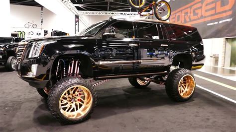 Lifted Cadillac Escalade - Jonesgruel