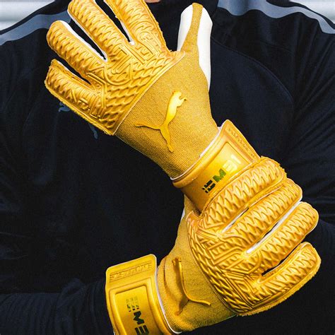 Puma Goalkeeper Gloves Future Z Ederson Golden Glove Sondermodell