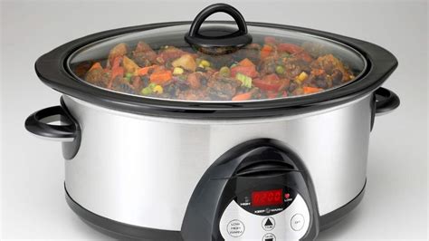 Crockpot Sizes Guide: Which is Best? (March 2024)