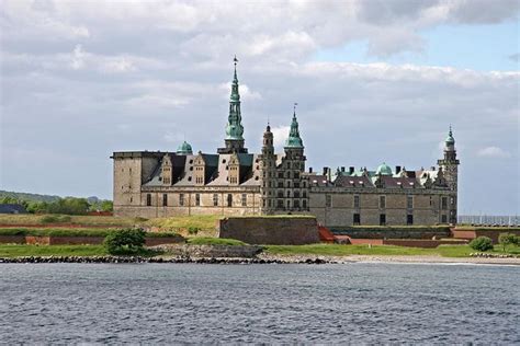 Hamlet's Castle (Day) | Denmark landscape, Castle, Places to visit