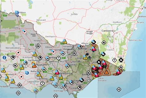 Vic emergency: Bushfire forces Melbourne locals to leave | 7NEWS.com.au