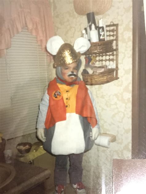 An angry six year old...homemaded Chuck E. Cheese costume for Halloween. : r/pics