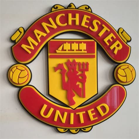 MANCHESTER UNITED F.C. - Wall Hang Acrylic Football Crest