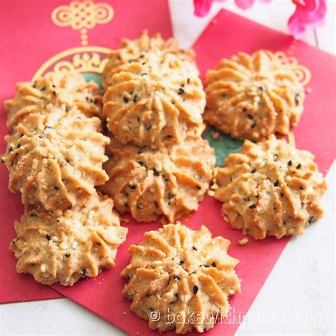 Crunchy Sesame Seed Cookies - BAKE WITH PAWS