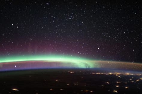 Aurora, Meet Airglow: Two of Earth’s Most Colorful Atmospheric Phenomena Meet in Stunning Photo ...