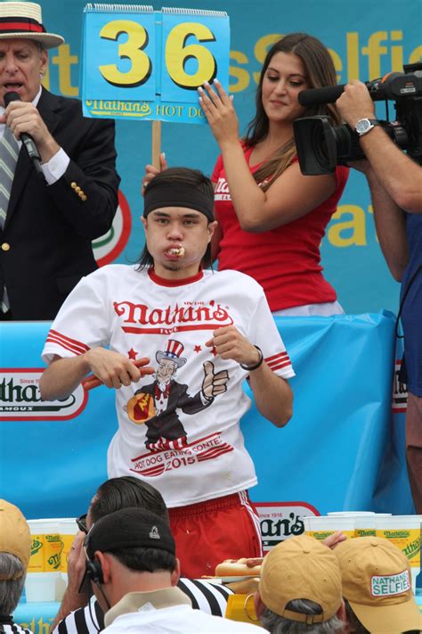 Matt Stonie defeats Joey 'Jaws' Chestnut at Nathan's Famous hot dog eating contest | CTV News