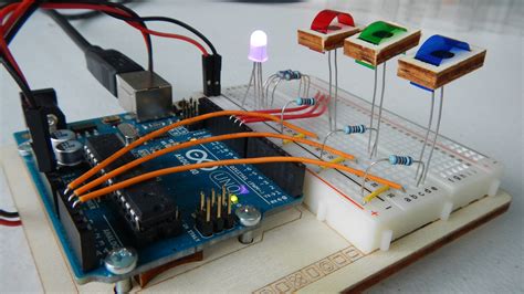 EX04: Color Mixing Lamp | Memories and Microcontrollers