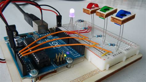 EX04: Color Mixing Lamp | Memories and Microcontrollers