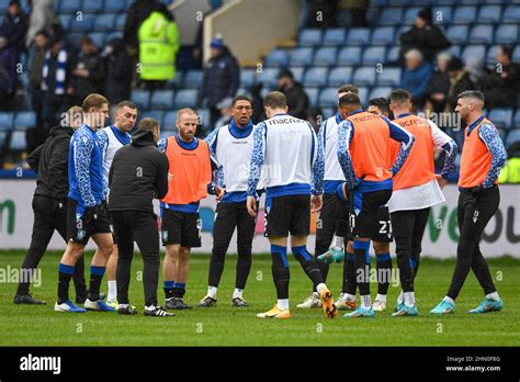 The Sheffield Wednesday players begin their warm up Stock Photo - Alamy