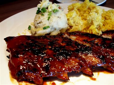 Anything and Everything: Food review : Chicago Rib House