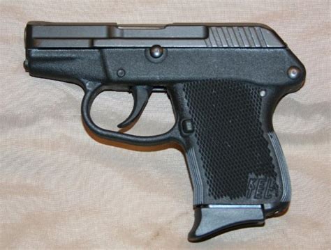 ARMSLIST - Kel-Tec P32 .32acp with Case and Two Magazines and Ammo