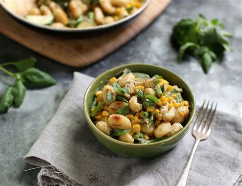 One-pan vegan gnocchi with creamy autumn vegetables