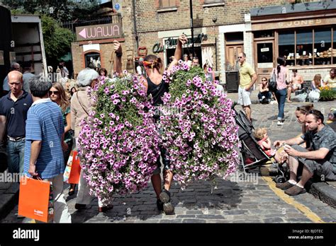 columbia road flower market in london Stock Photo - Alamy