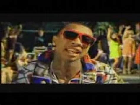 Tyga Feat. Travis McCoy - Coconut Juice - Vidéo Dailymotion