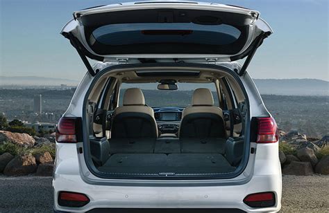 Cavernous interior of new 2019 Kia Sorento offers incredible amount of passenger and cargo space