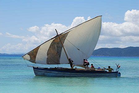 Pirogue - Madagascar | Pirogue, Photos voyages, Bateaux